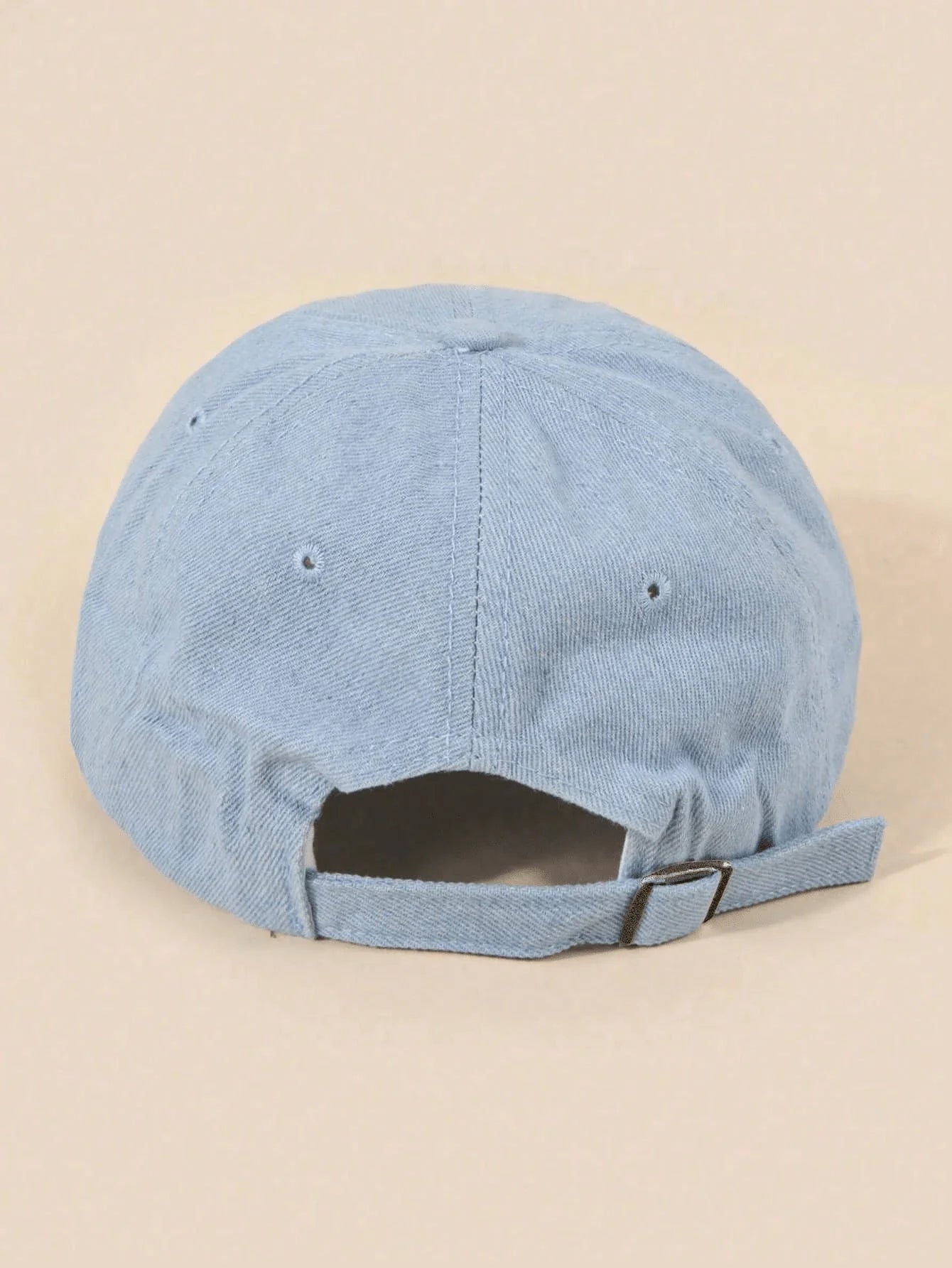 Casquette Art Is For Everybody effilochee et brodee bleu clair de derriere