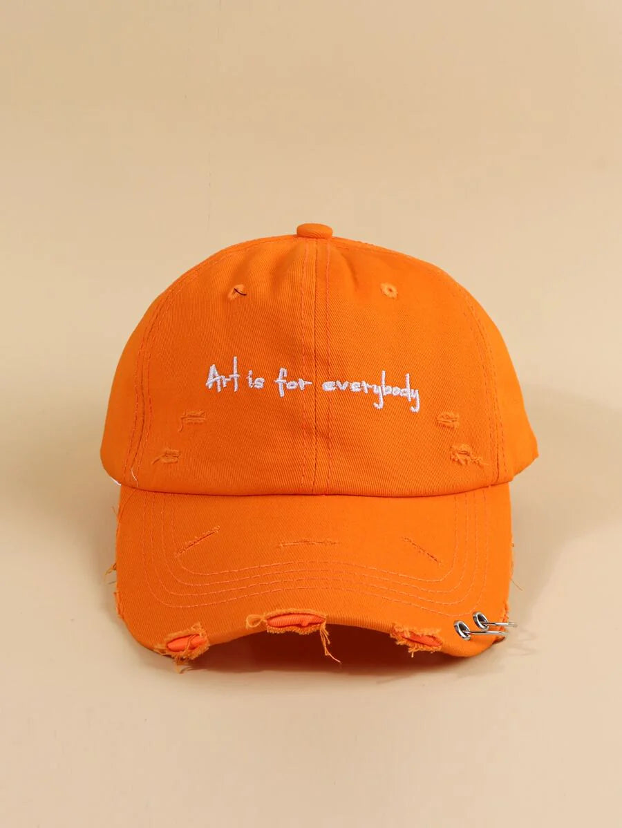 Casquette Art Is For Everybody effilochee et brodee orange de face
