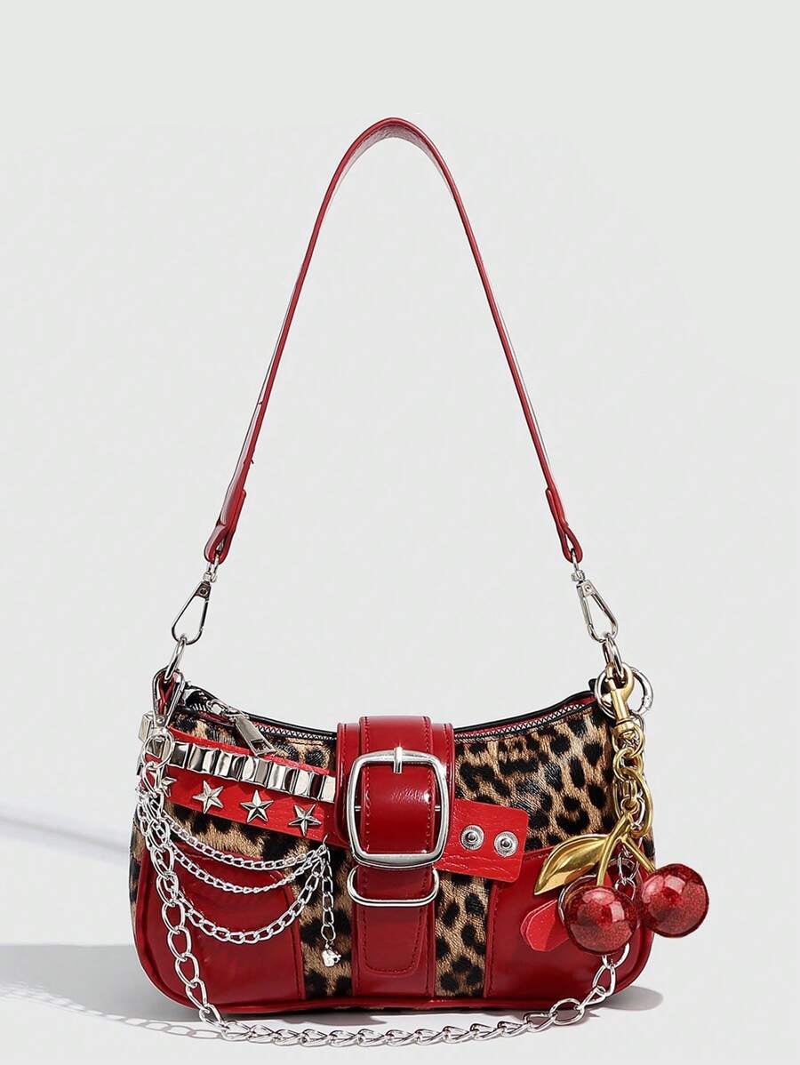 Sac à bandoulière avec chaine et motif en argenté rouge, leopard avec cerise et accessoire
