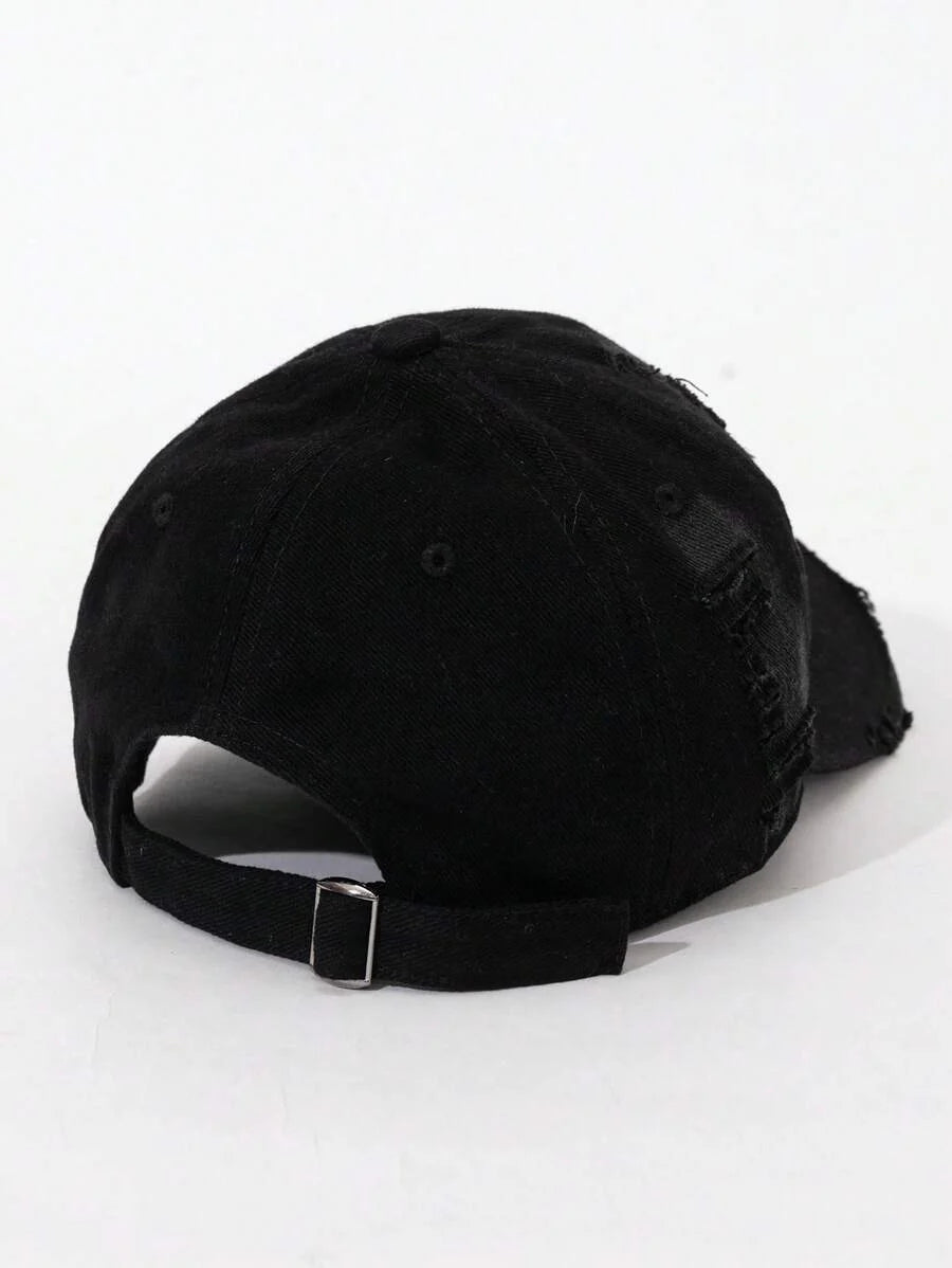 casquette delavee style efilochee noir de derriere