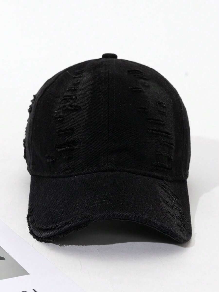 casquette delavee style efilochee noir de face