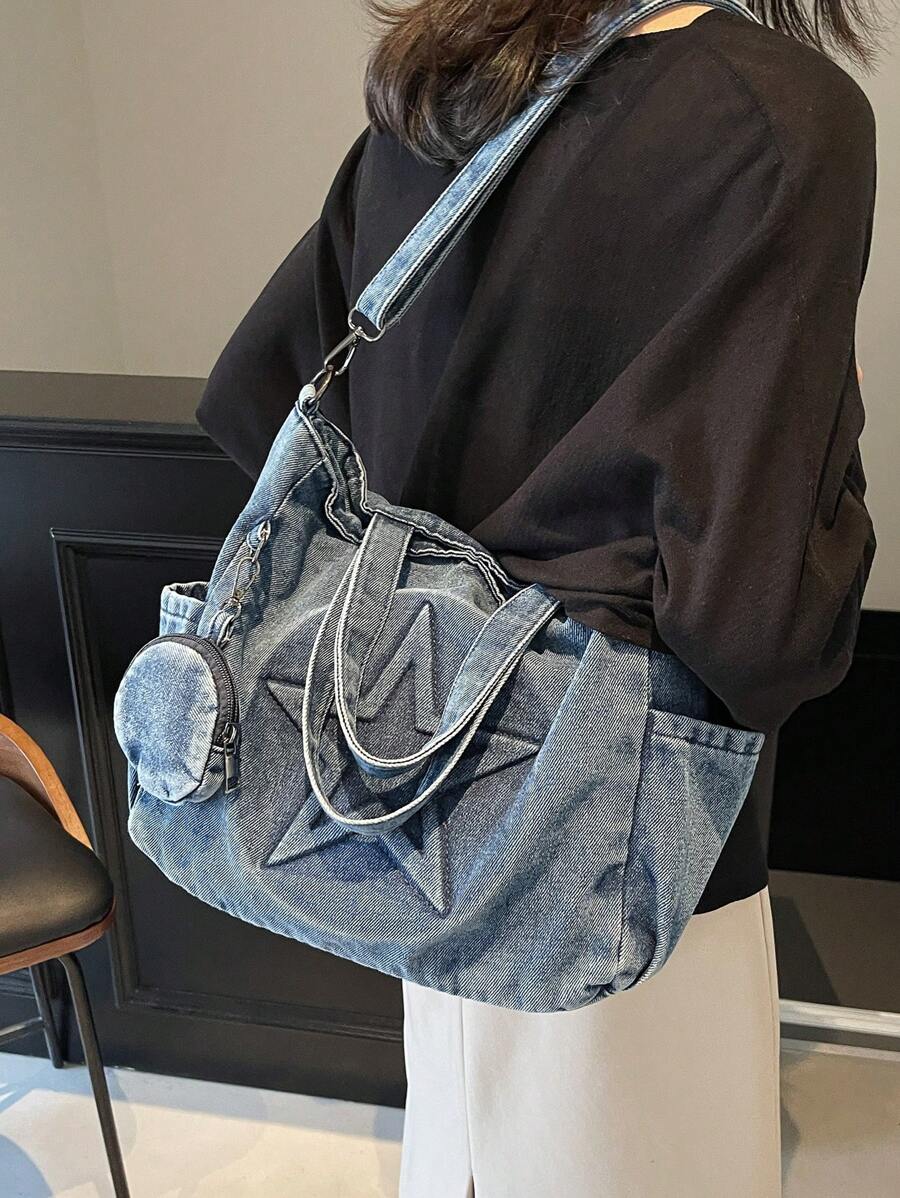 sac cabas bleu en denim pour femme a double sangle portee a l'epaule