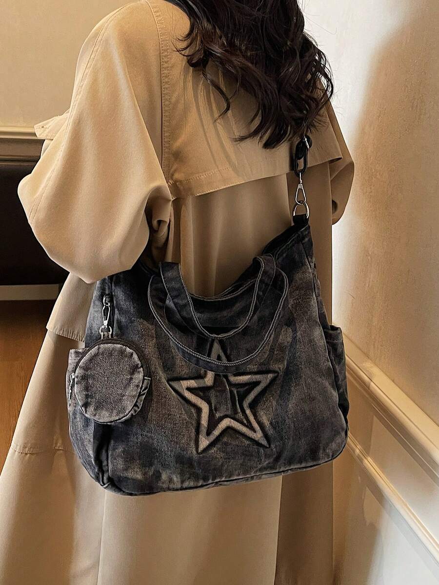 sac cabas en jeans noir pour femme porte de derriere de cote gauche finission etoiel