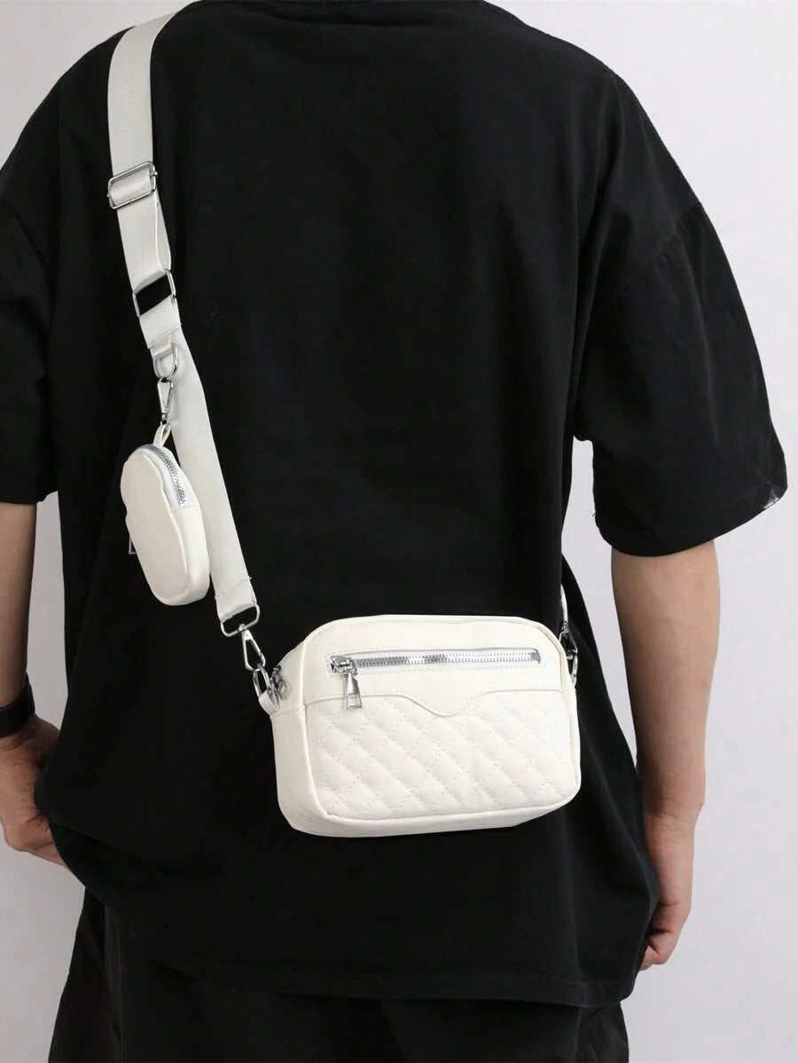 sacoche homme blanche motif avec petite sacoche portee vu de derriere